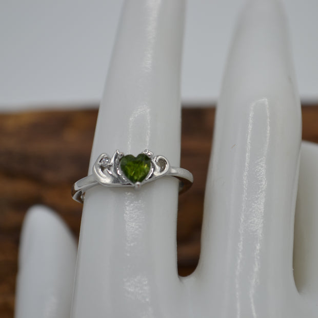 Anello con cuore Diopside