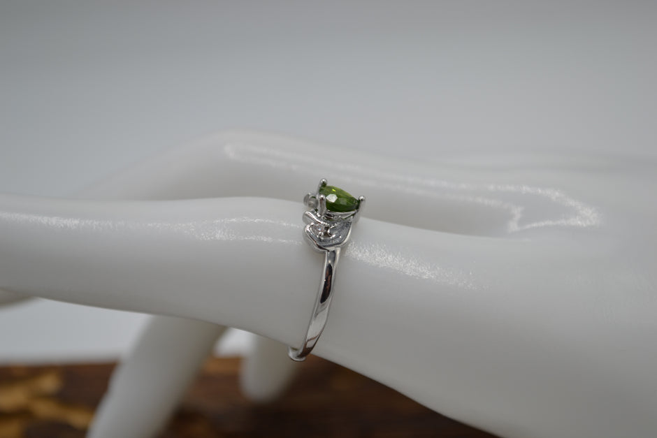Anello con cuore Diopside