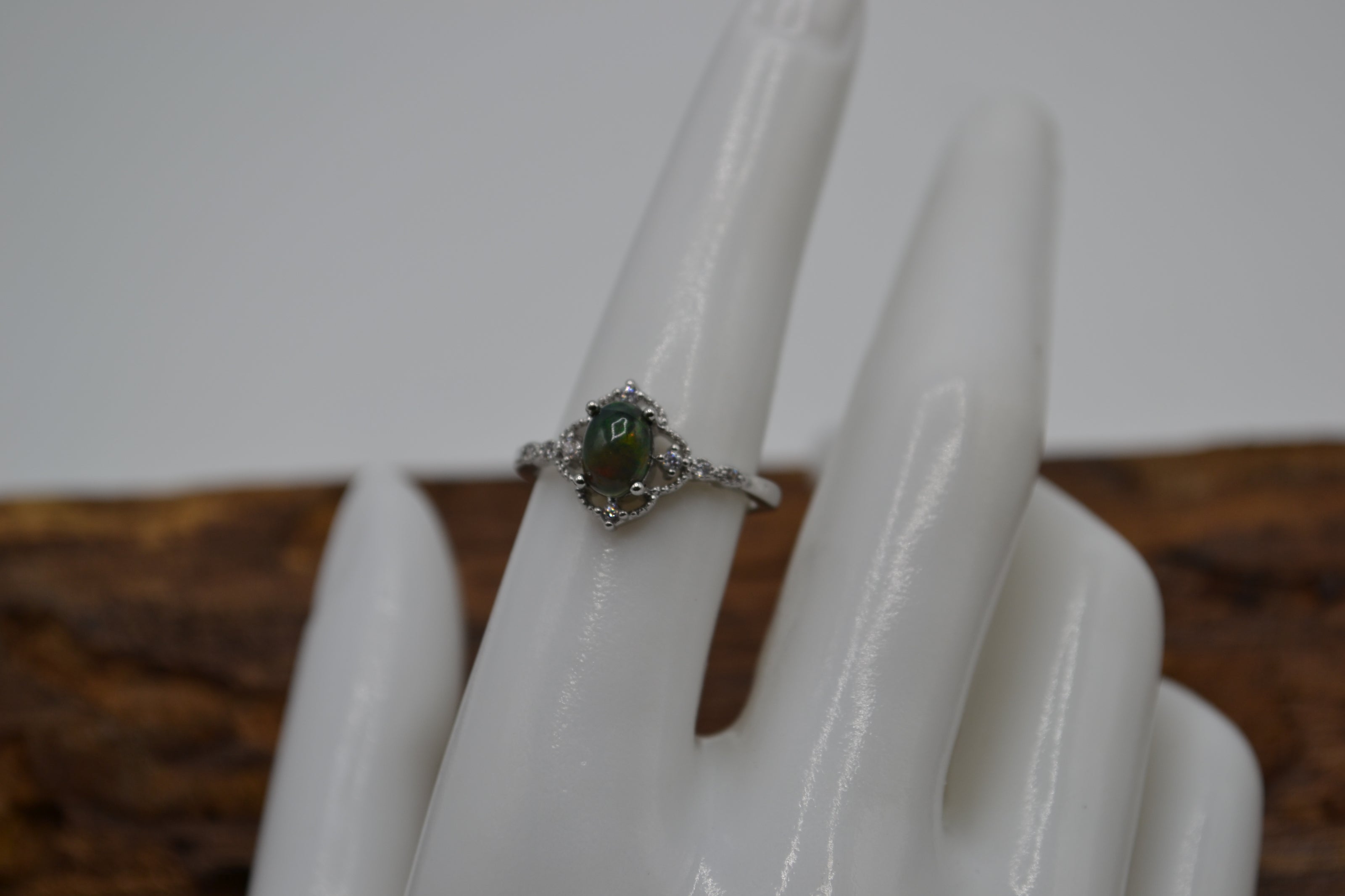 Anello con Opale nero