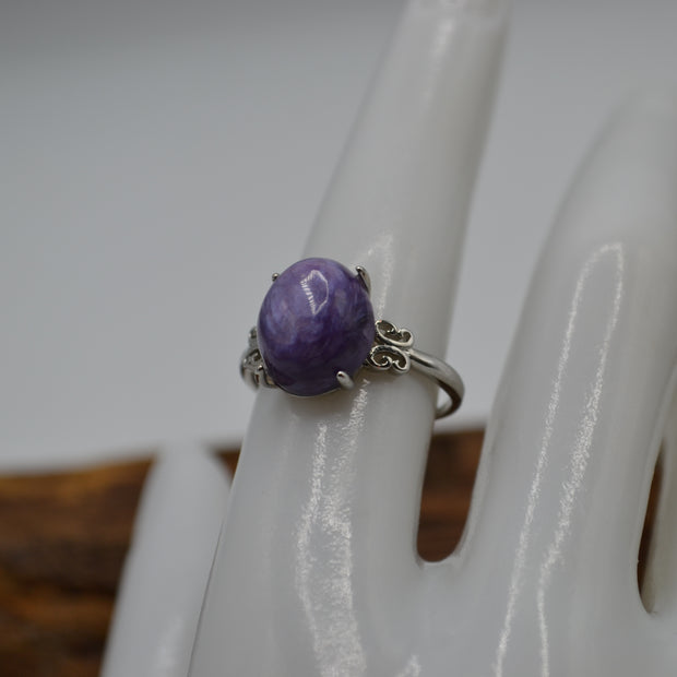 Anello con Charoite