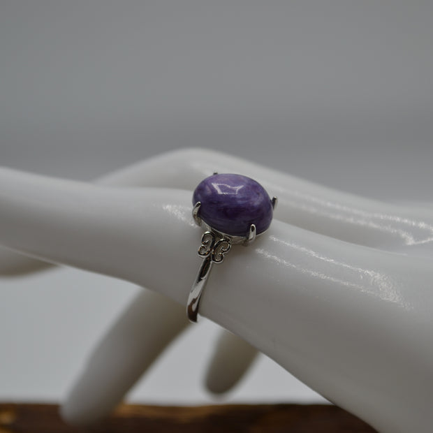 Anello con Charoite
