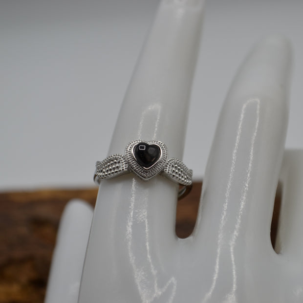 Anello con cuore Iperstene