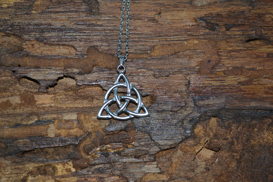 Collana della Triquetra