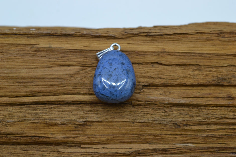 Ciondolo in Dumortierite