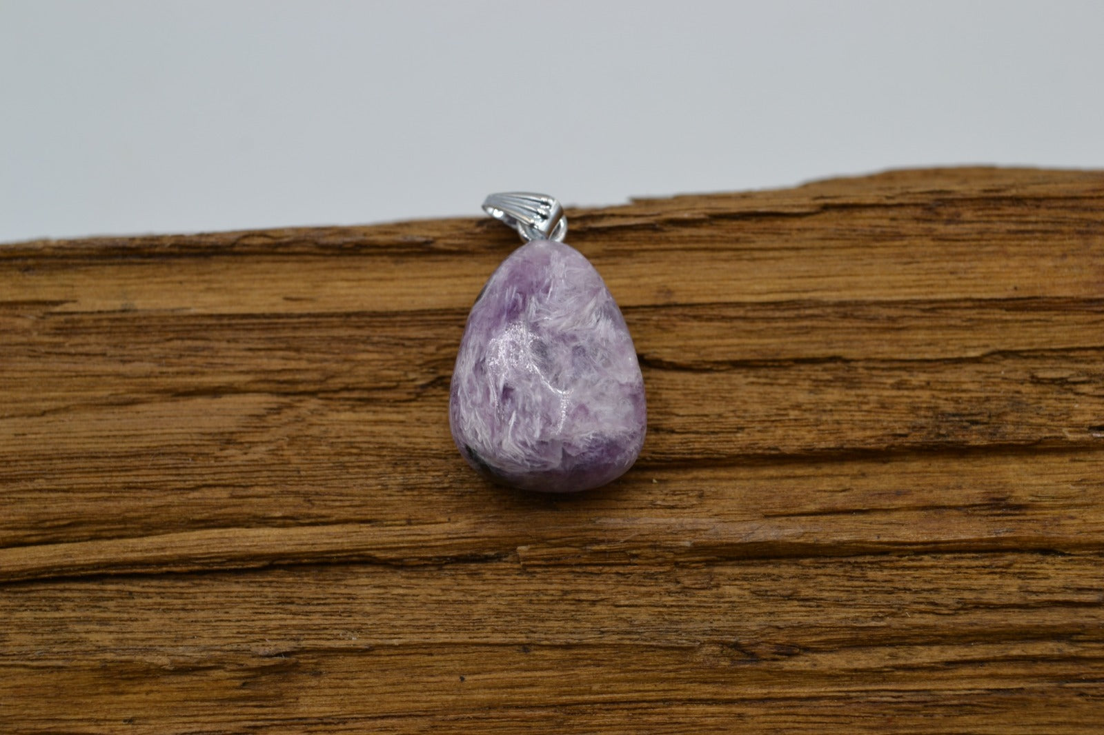 Ciondolo in Charoite