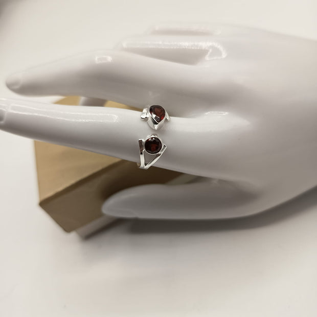 Anello Eleganza in Granato